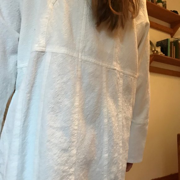 Button up Blouse with Embroidery - Picture 5 of 6